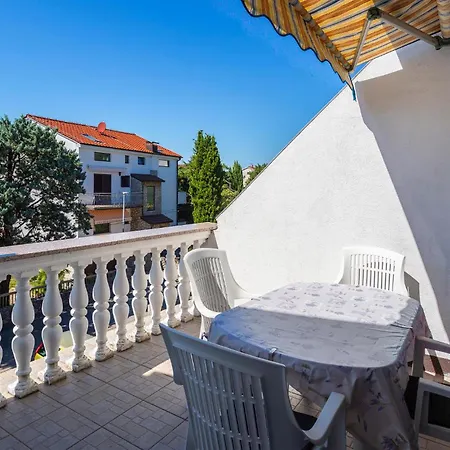Appartement Gorgeous In With Wifi Malinska