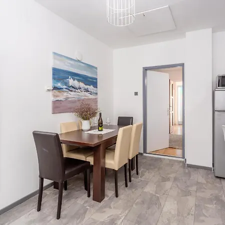 Beautiful In With Kitchen * Malinska