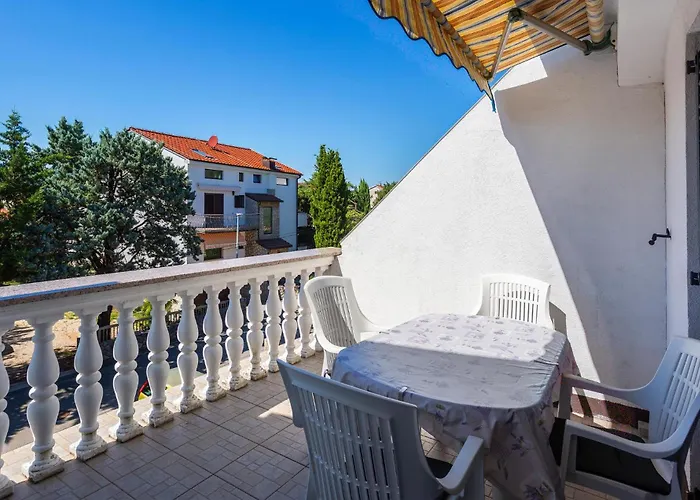 Apartment Awesome In With Wifi Malinska